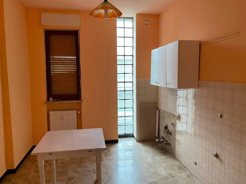Appartamento a Alessandria in Via Giacomo Antonio De Giorgi, 13 - Foto 2