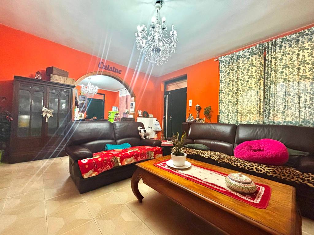 Villa a Spessa in Via delle Dalie, 9 - Foto 2