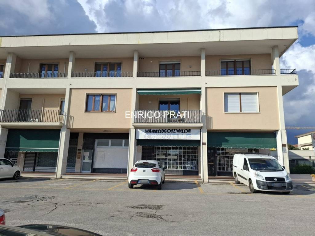 Immobile a Bassano del grappa in Viale Armando Diaz, 32 - Foto 2