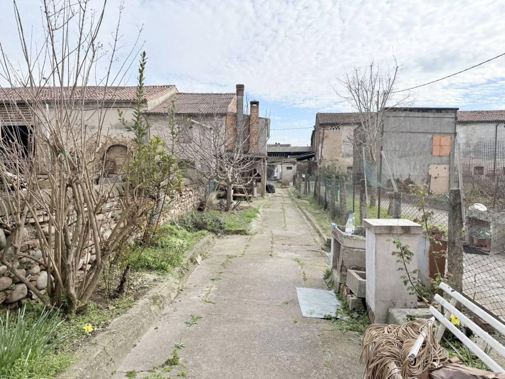 Villetta a schiera a Erbè in Via Guglielmo Marconi - Foto 2