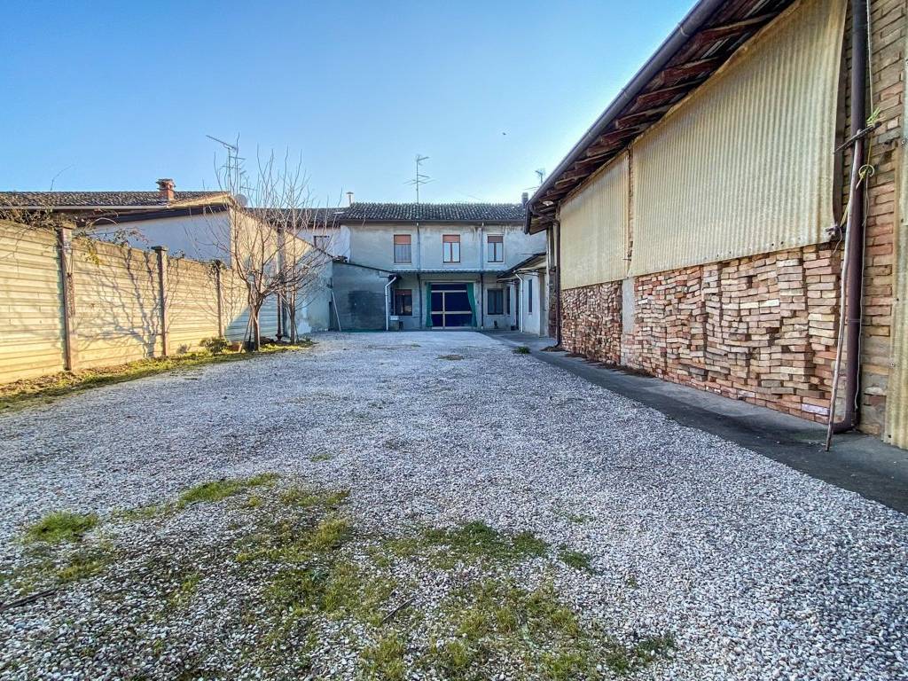 Casa indipendente a Rivarolo mantovano in Via Dante Alighieri - Foto 4