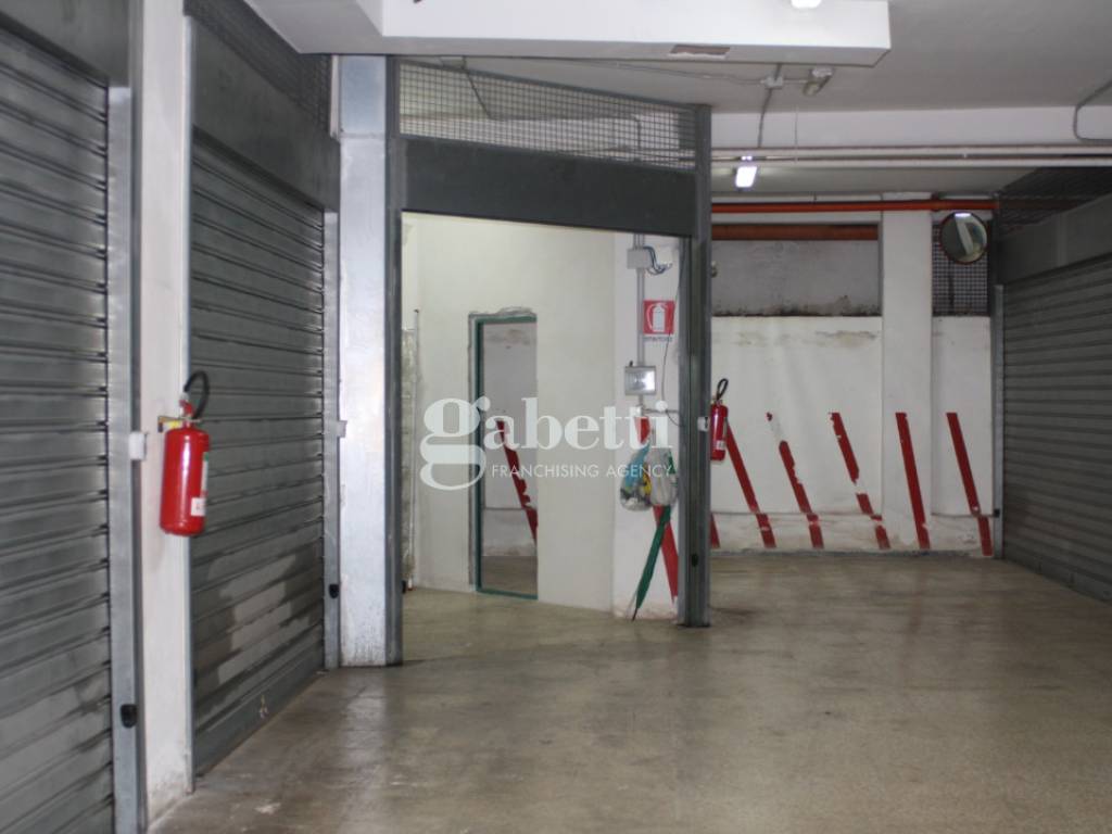 Box / garage a Salerno in Via Raffaele Fatigati - Foto 5