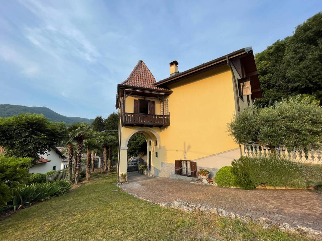 Villa a Viggiù in Via Pessina - Foto 4