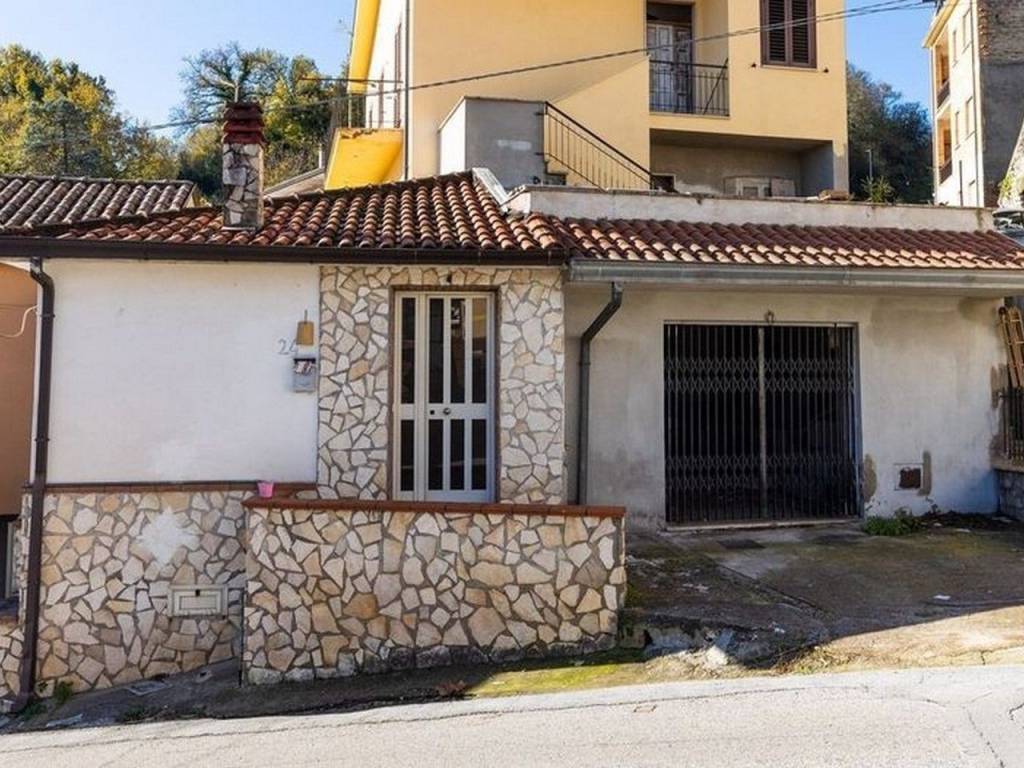 Villa a Ceccano in Via Rifugio, 21 - Foto 4