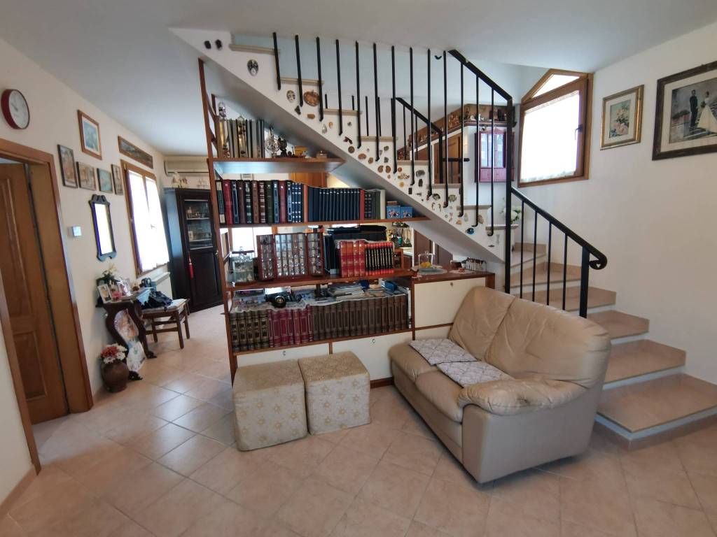 Casa indipendente a Orbetello in Via Aramo Marri, 21 - Foto 3
