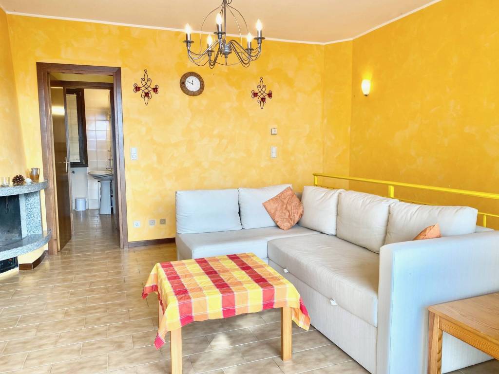 Villetta a schiera a Luino in Via Torretta - Foto 2