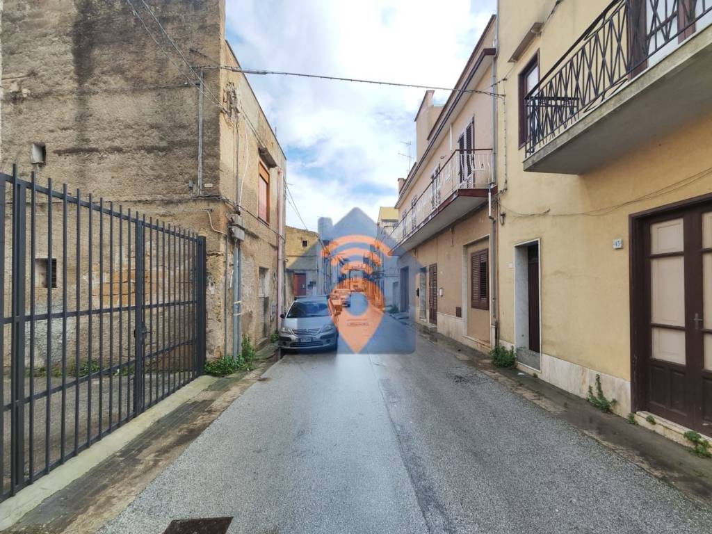 Casa indipendente a Castelvetrano in Via Domenico Cirillo - Foto 2