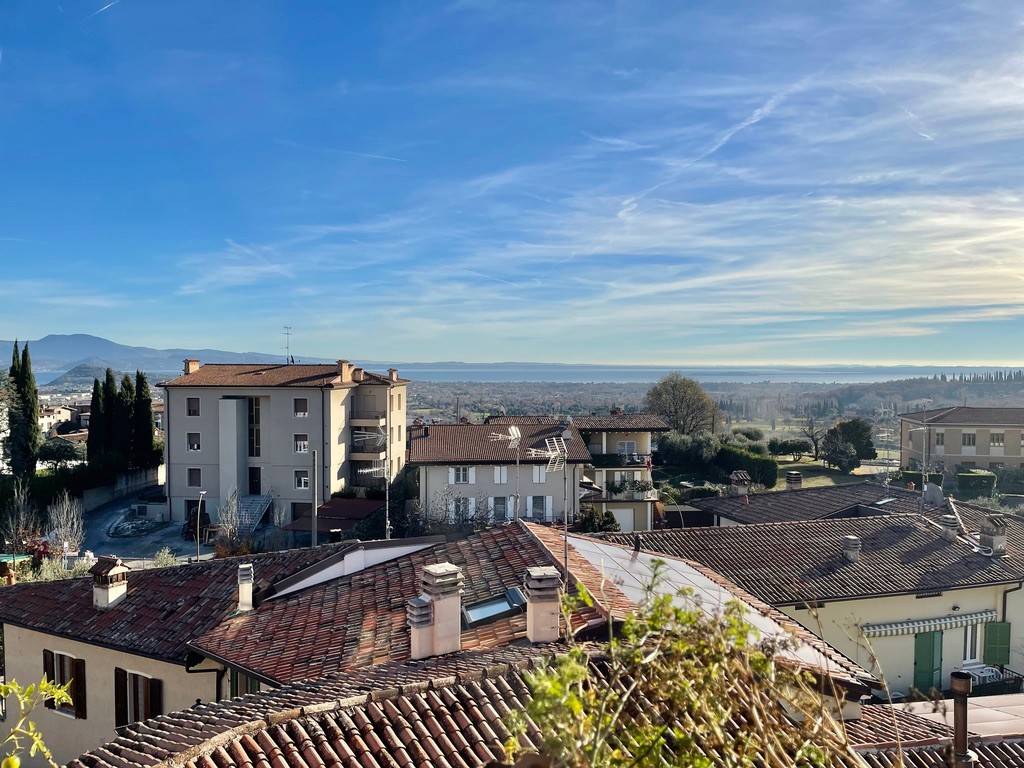 Attico / mansarda a Polpenazze del garda in Via Vittorio Veneto - Foto 3