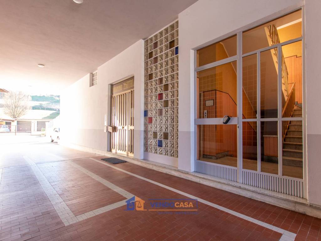 Appartamento a Canelli in Via Carlo Bussinello, 22 - Foto 4