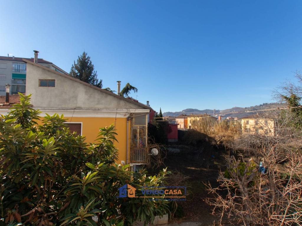 Appartamento a Canelli in Via Carlo Bussinello, 22 - Foto 5