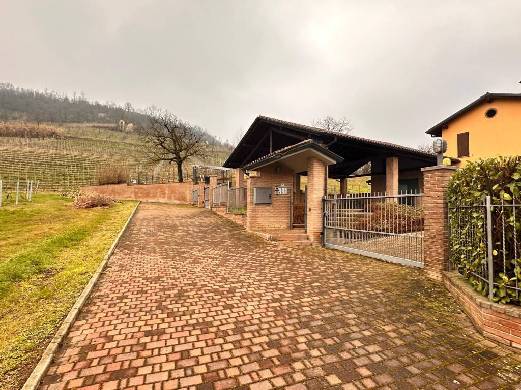 Villa a Agliano terme in SP59 - Foto 2