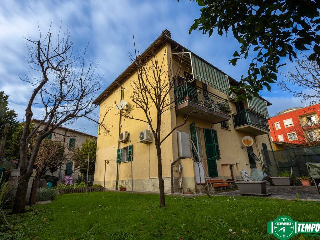 Villa a La spezia in Via Michele Rossi, 88 - Foto 2