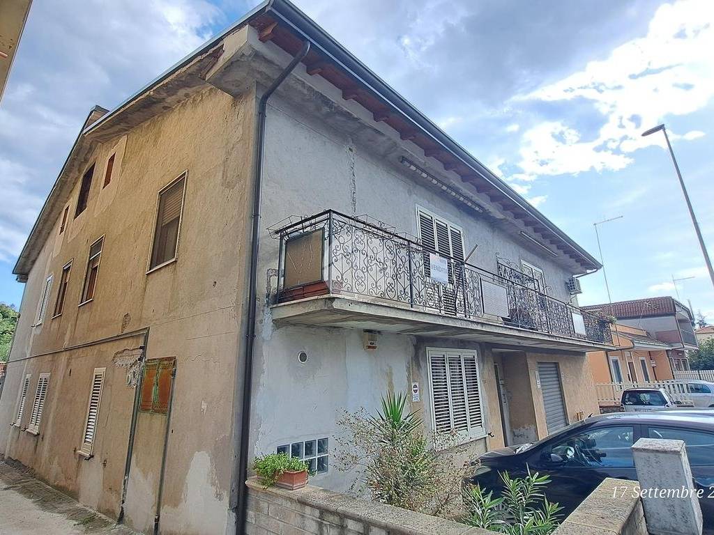 Appartamento a Frosinone in Via Maria, 326 - Foto 2