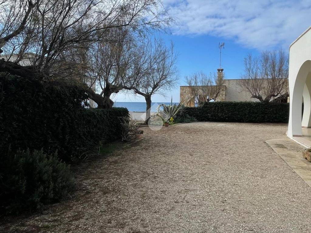 Villa a Taviano in Via Belvedere, 27 - Foto 2