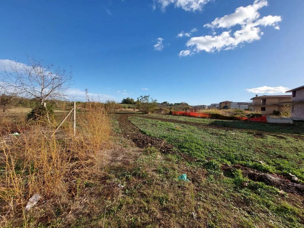 Terreno a Altino in Via Benedetto Croce S.N.C. - Foto 4