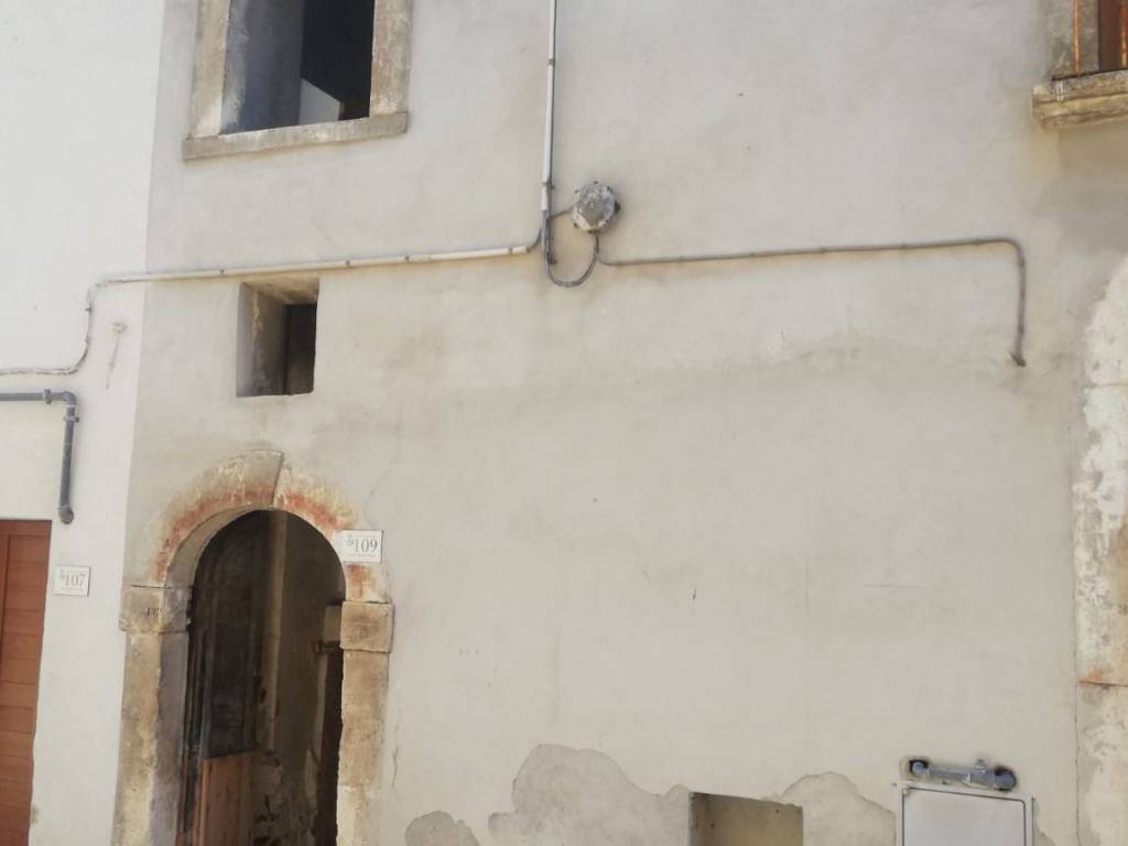 Casa indipendente a Roccamorice in Corso Umberto I, 137 - Foto 2