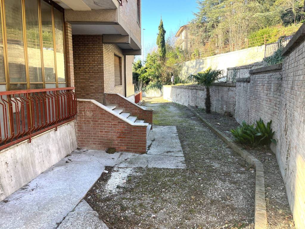 Appartamento a Urbino in Via della Stazione - Foto 3