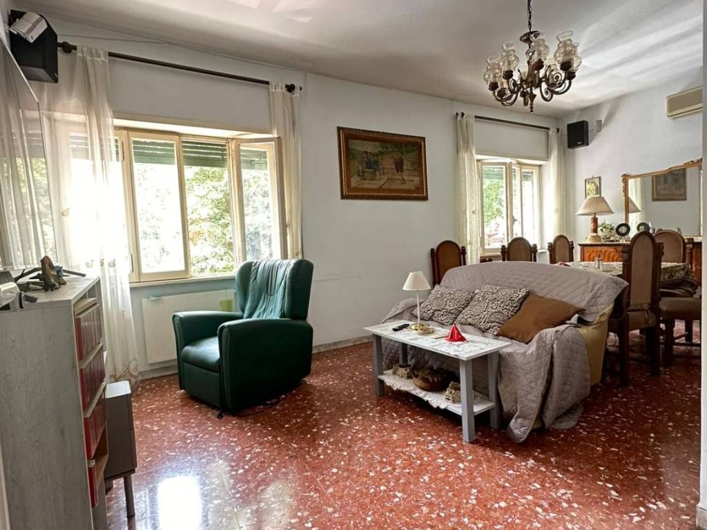 Appartamento a Roma in Via Dino Penazzato, 27 - Foto 2