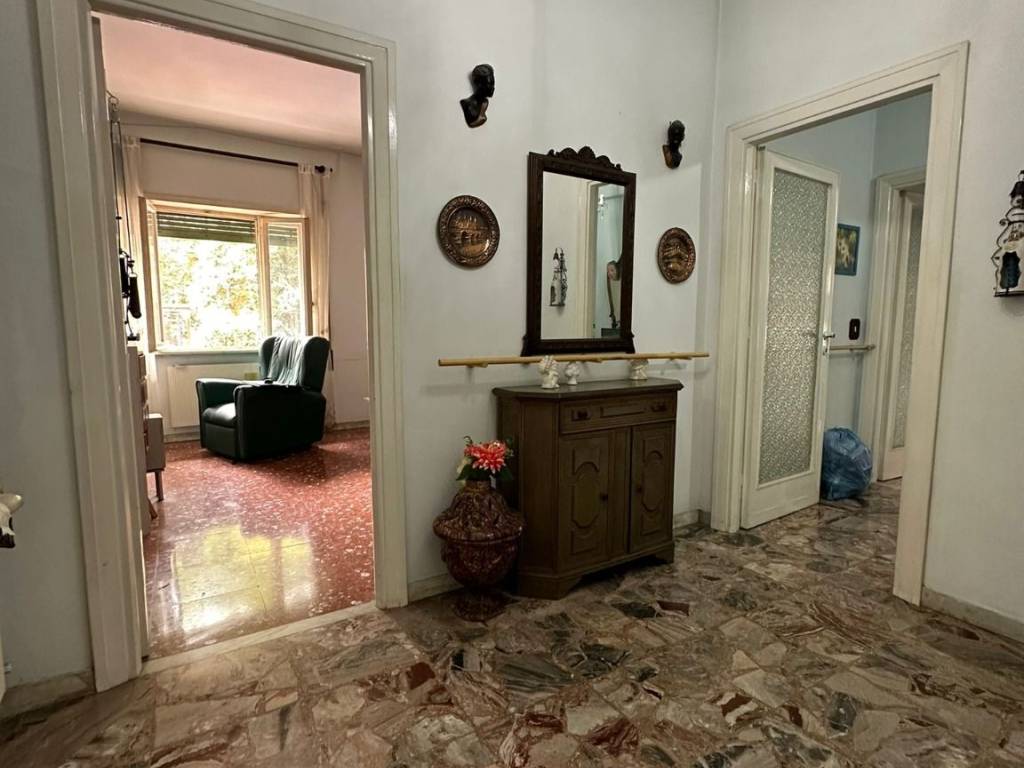 Appartamento a Roma in Via Dino Penazzato, 27 - Foto 4