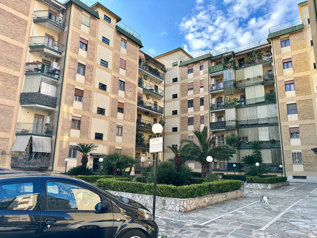 Appartamento a Caserta in Via Pasquale Amato - Foto 4