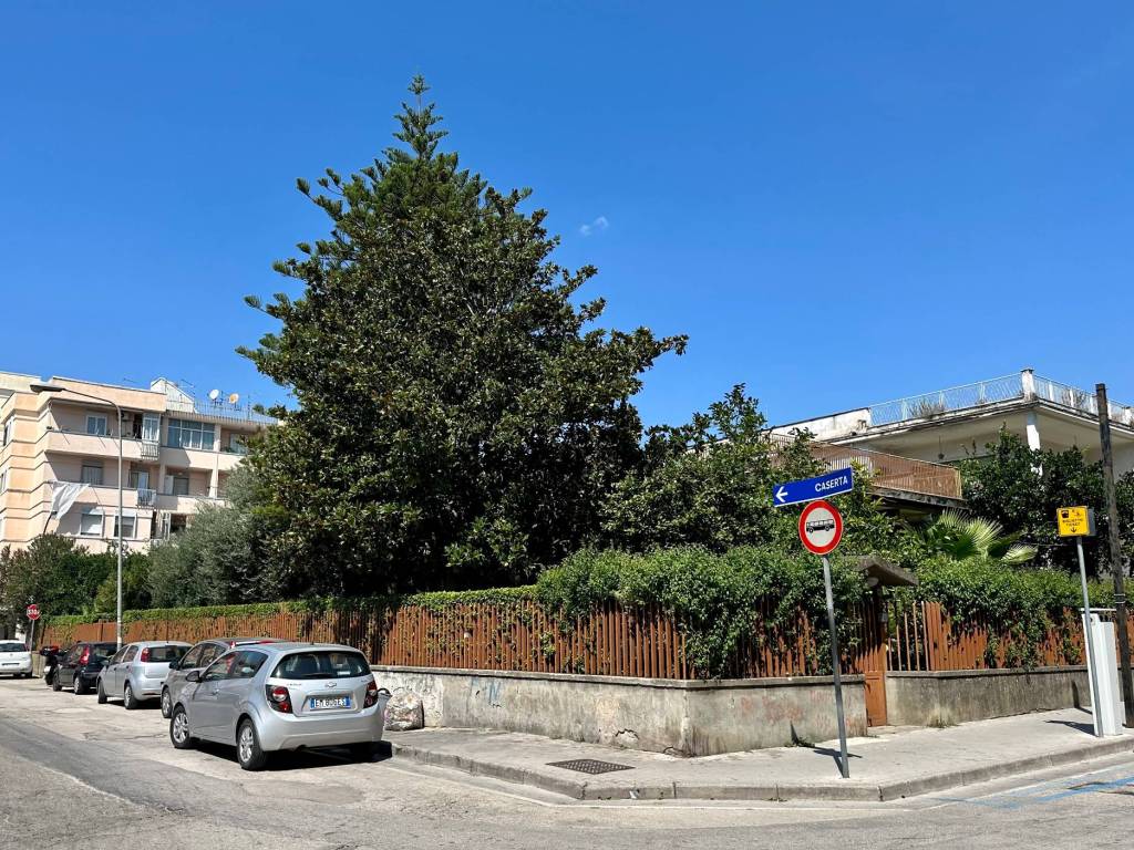 Villa a Maddaloni in Via Napoli - Foto 2