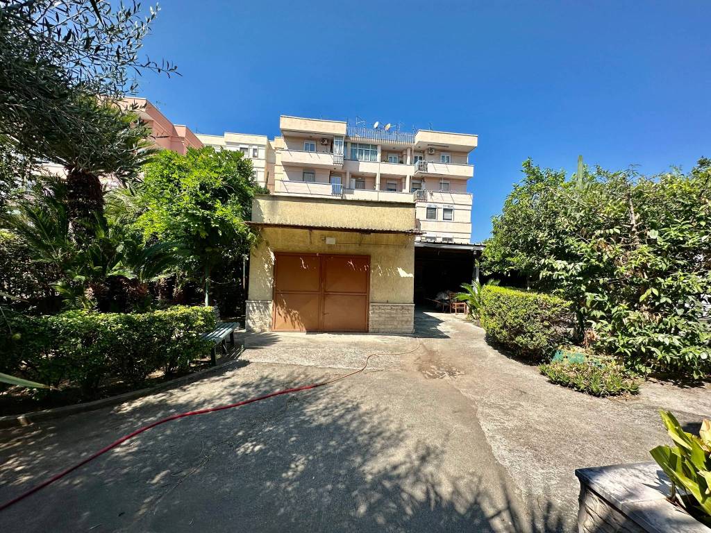 Villa a Maddaloni in Via Napoli - Foto 4