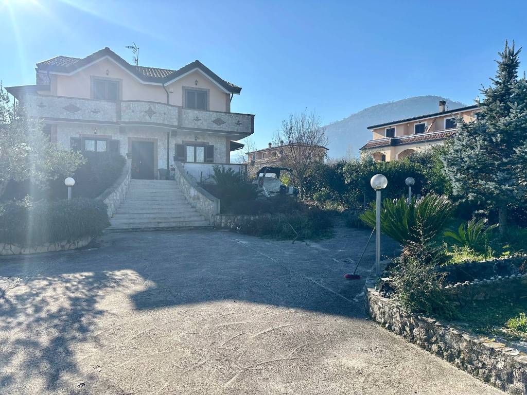 Villa a Limatola in Via Puopolo - Foto 2