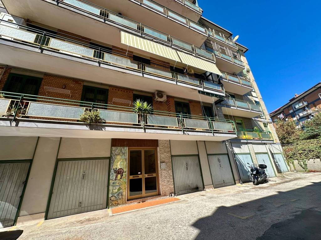 Appartamento a Caserta in Viale Abramo Lincoln - Foto 2