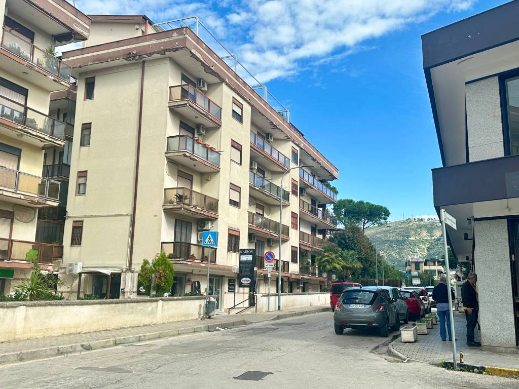Appartamento a Caserta in Via Marchesiello - Foto 2