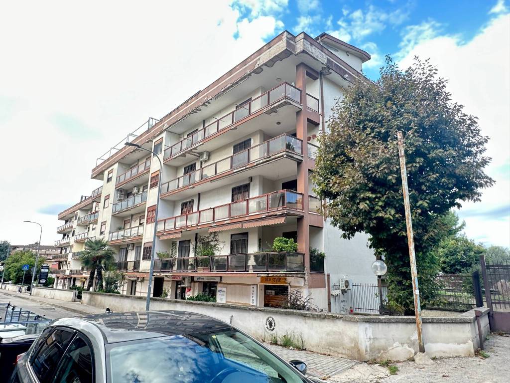 Appartamento a Caserta in Via Marchesiello - Foto 3