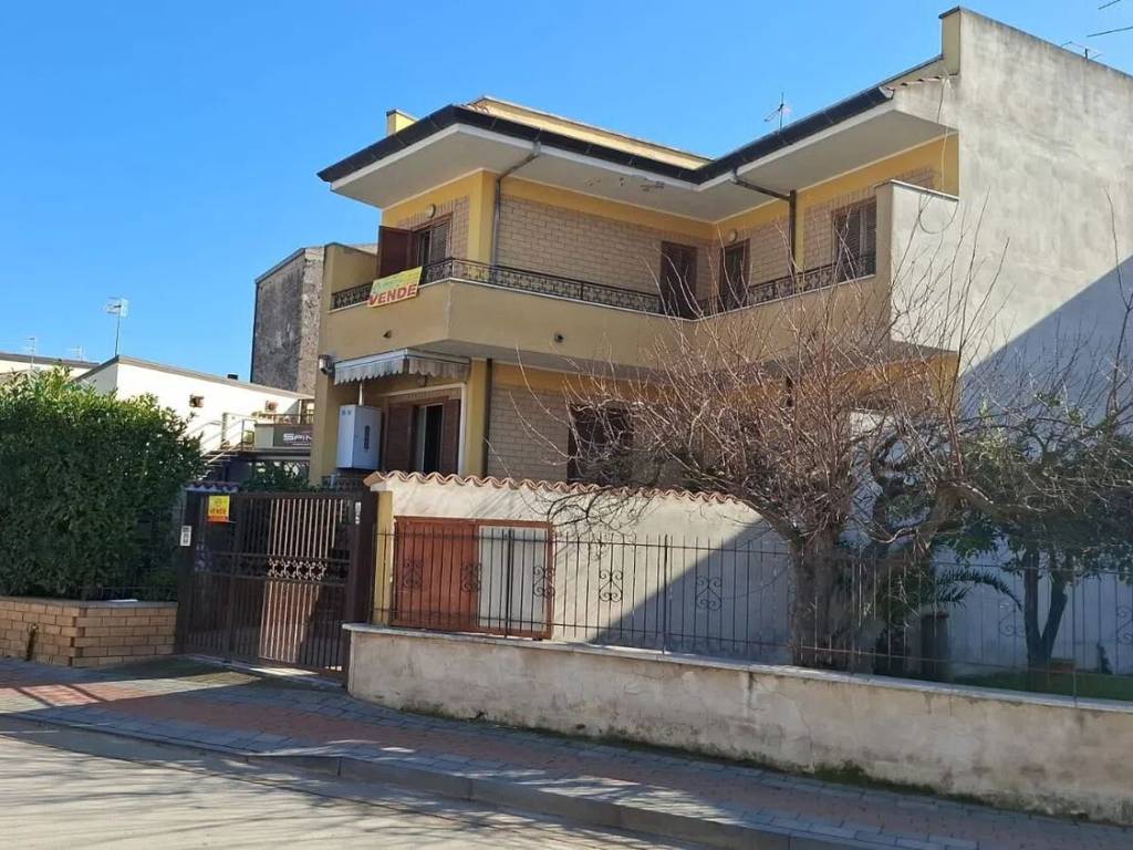 Villa a Cellole in Via Leonardo, 34 - Foto 2