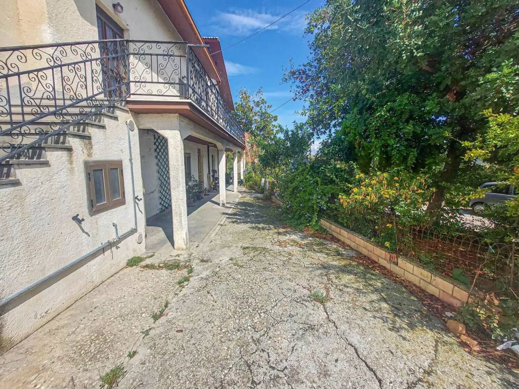 Villa a Casoli in Contrada Verratti - Foto 2