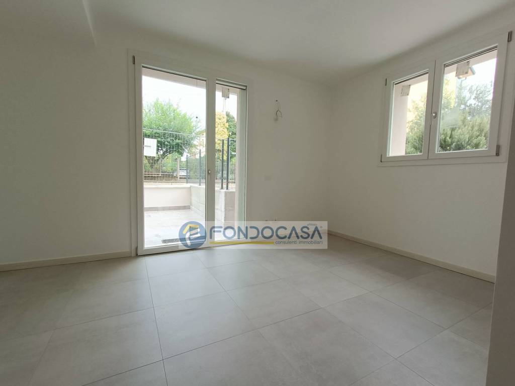 Appartamento a Peschiera del garda in Strada Bergamini - Foto 5