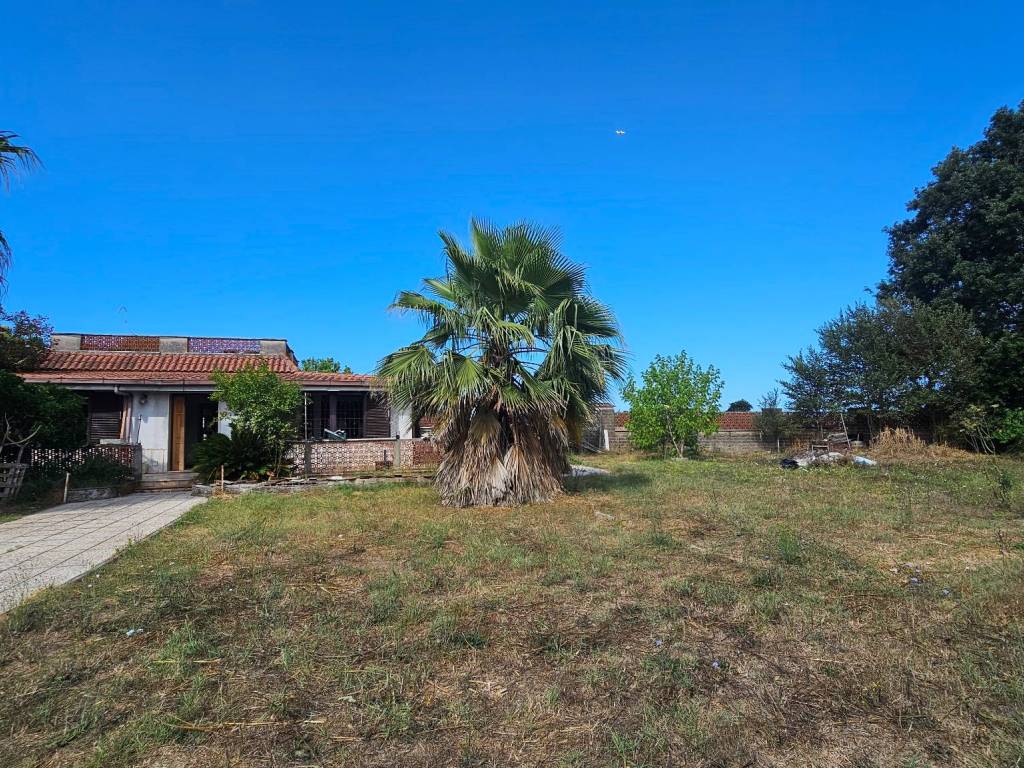 Villa a Aprilia in Via Simeri - Foto 5