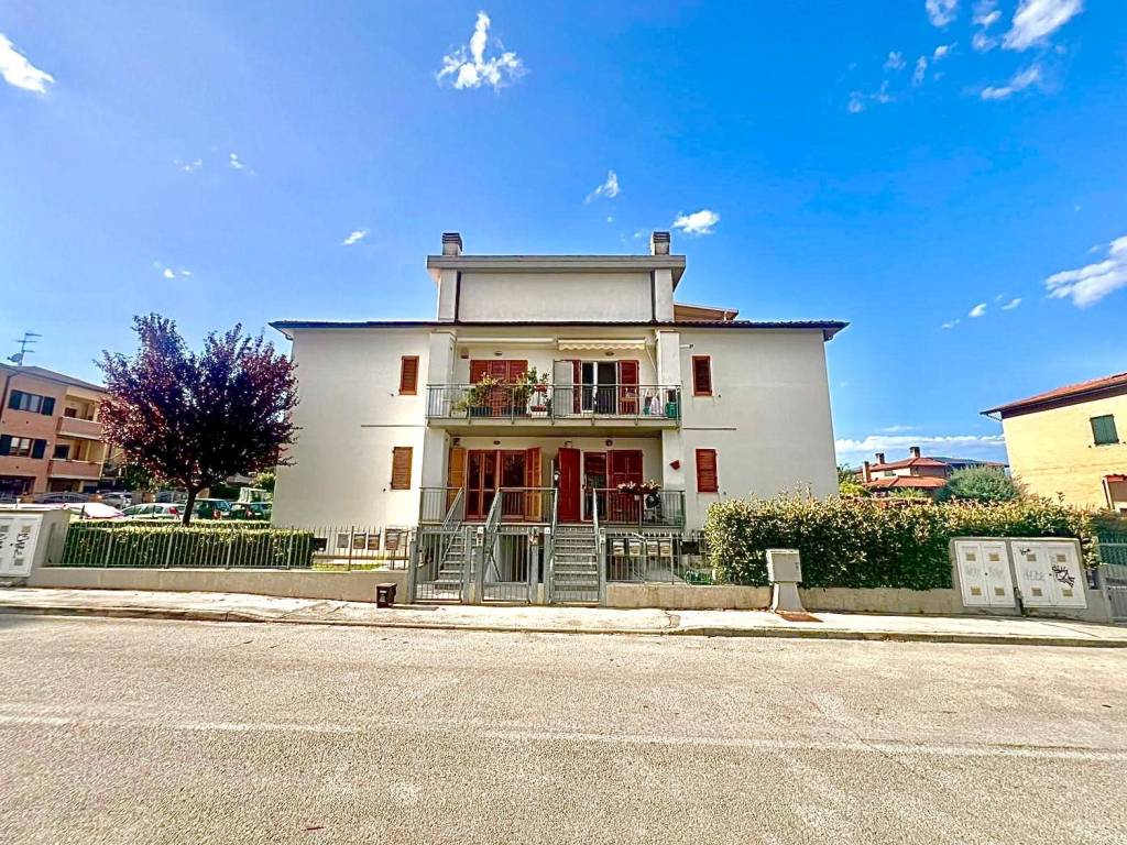 Appartamento a Chiaravalle in Via Jan Palach - Foto 2