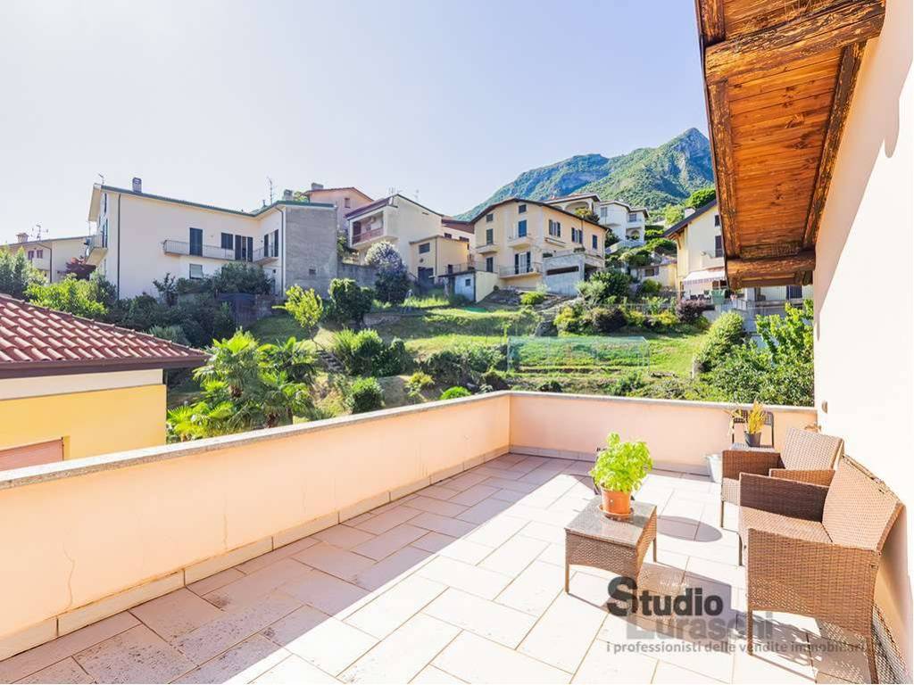 Appartamento a Civate in Via Monsignor Edoardo Gilardi, 4 - Foto 4