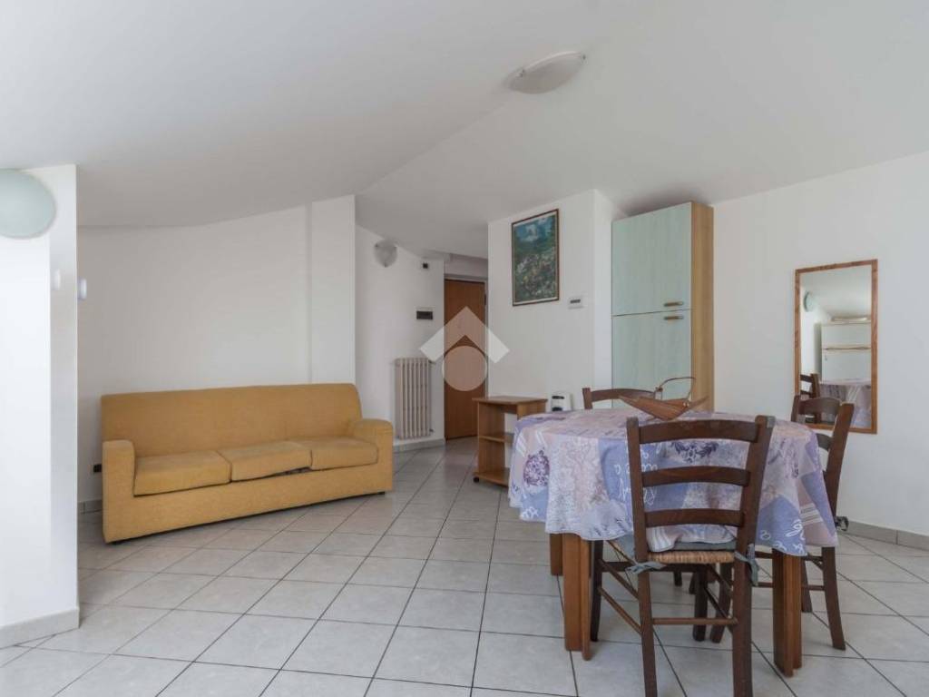 Appartamento a Roseto degli abruzzi in Via Nazionale - Foto 2