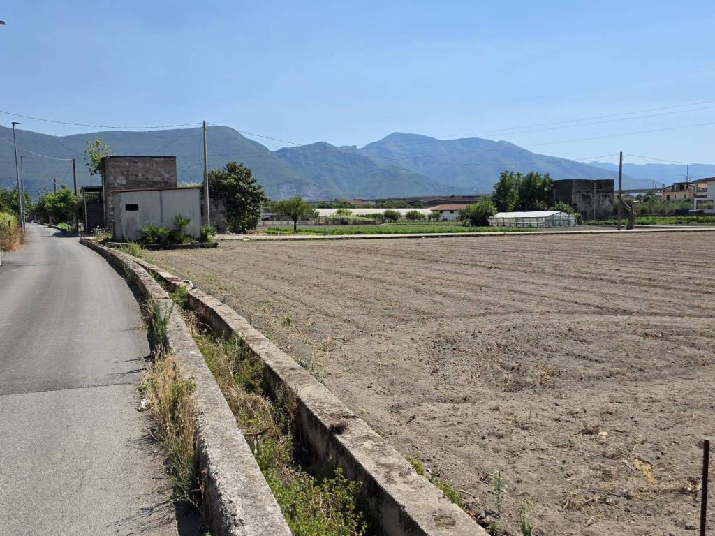 Terreno a Nocera inferiore in Via Carrara Masseria Peschiera, 25 - Foto 2