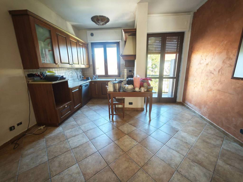 Appartamento a Ciriè in Via Roma, 111 - Foto 3