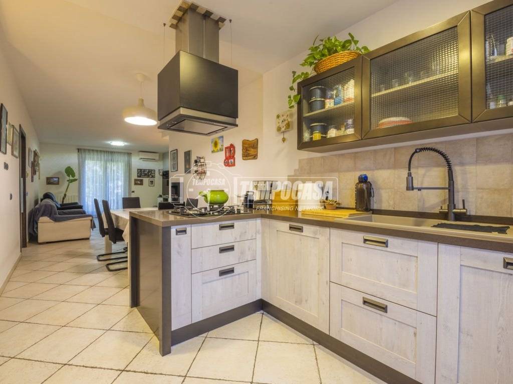 Appartamento a Corridonia in Contrada Antico - Foto 4