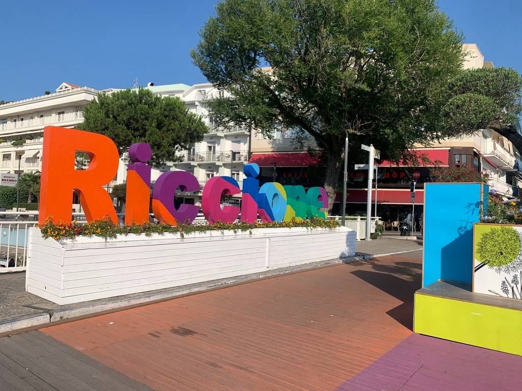 Appartamento a Riccione in Viale Gaspare Spontini - Foto 5