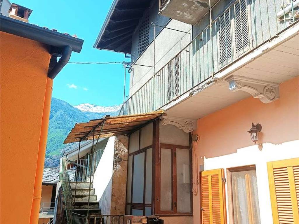 Casa indipendente a Donnas in Via Rovarey - Foto 4