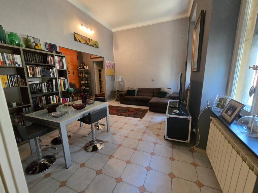 Appartamento a Albenga in Viale Martiri della Libertà - Foto 2