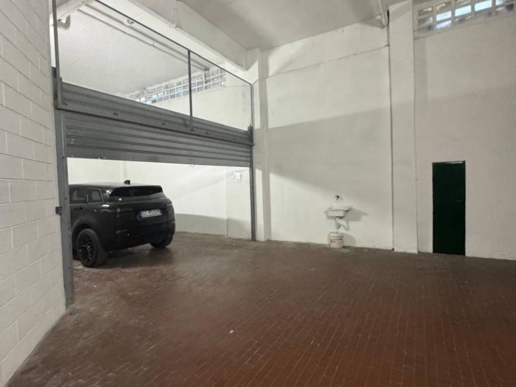 Box / garage a Genova in Via Giuseppe Sapeto, 49 - Foto 3