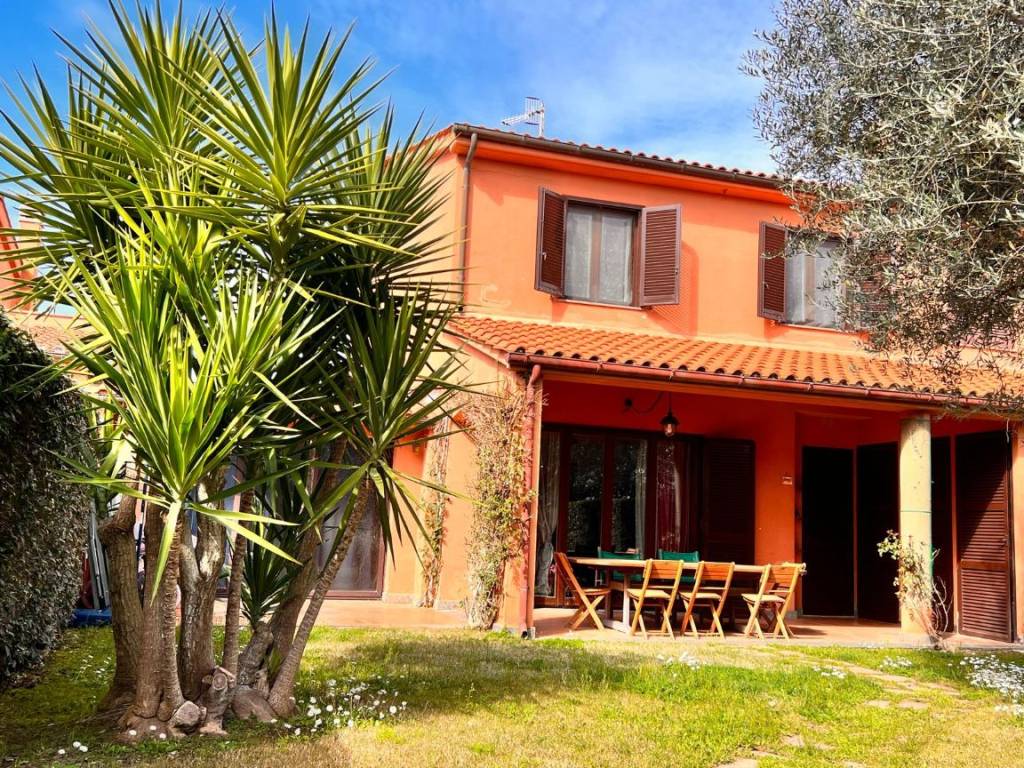 Villa a Montalto di castro in Località Torre di Maremma - Foto 2