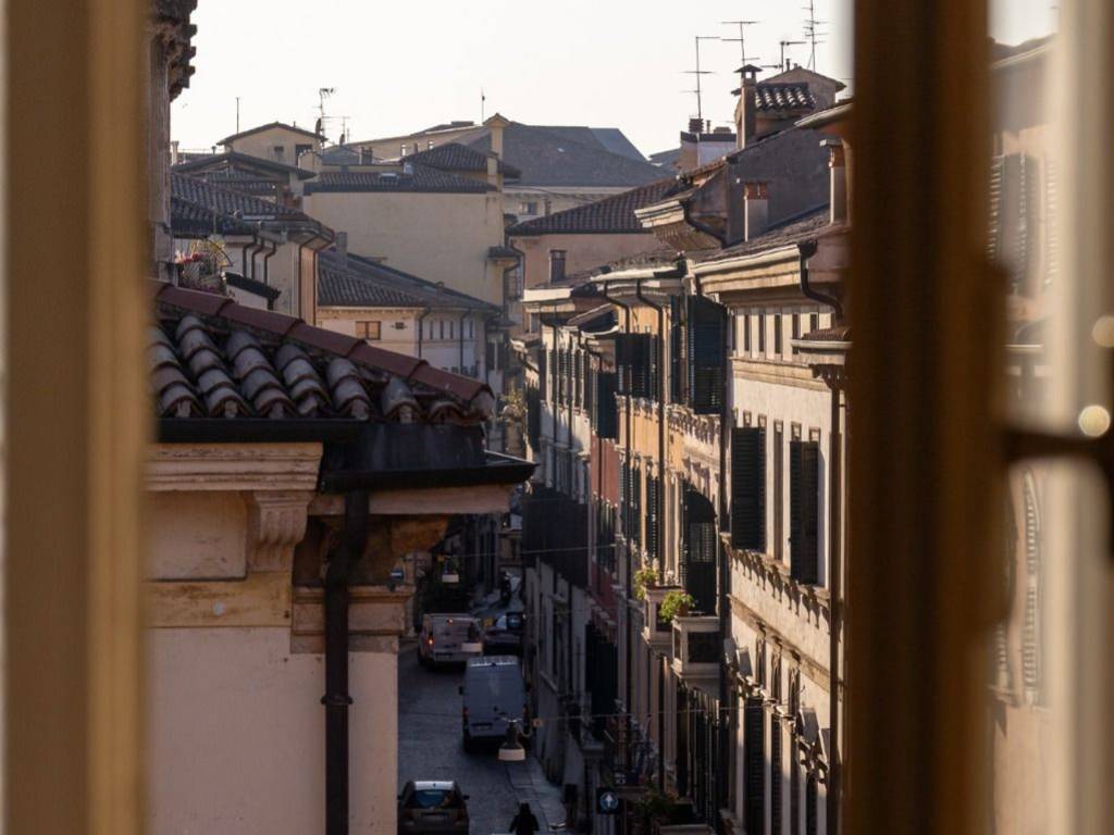 Appartamento a Verona in Via Leoncino, 11 - Foto 3