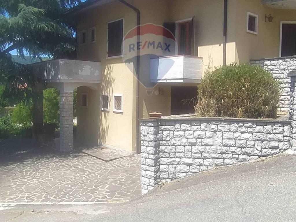 Villa a Pieve santo stefano in Via A. Caimati, 3 - Foto 2