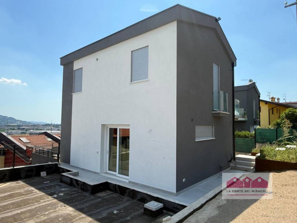 Casa indipendente a Creazzo in Via Valdiezza - Foto 2
