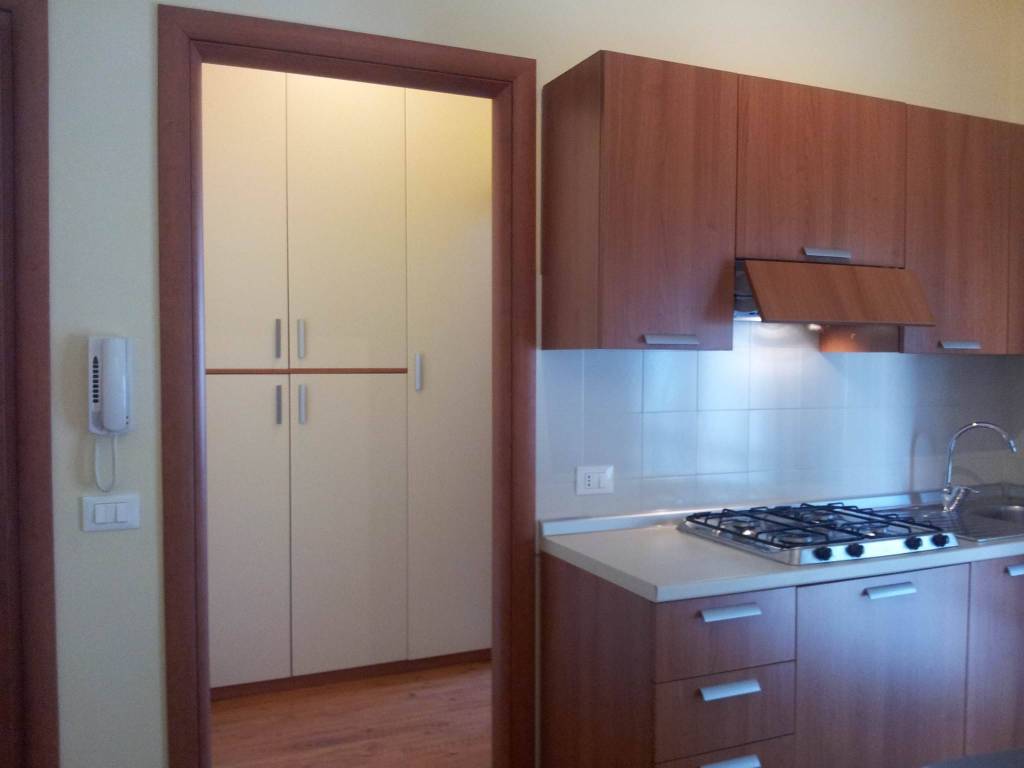 Appartamento a Modena in Via Ippolito Nievo, 89 - Foto 4