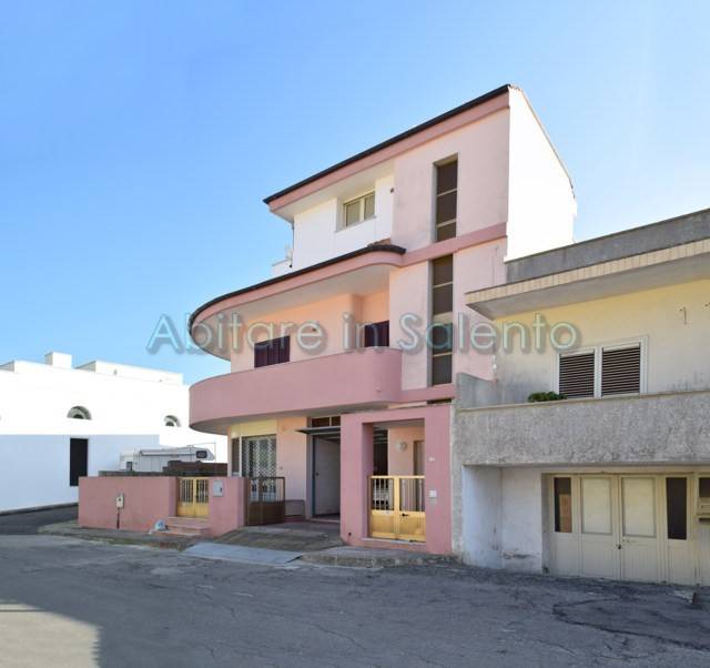 Casa indipendente a Gagliano del capo in Via Giuseppe Verdi - Foto 2